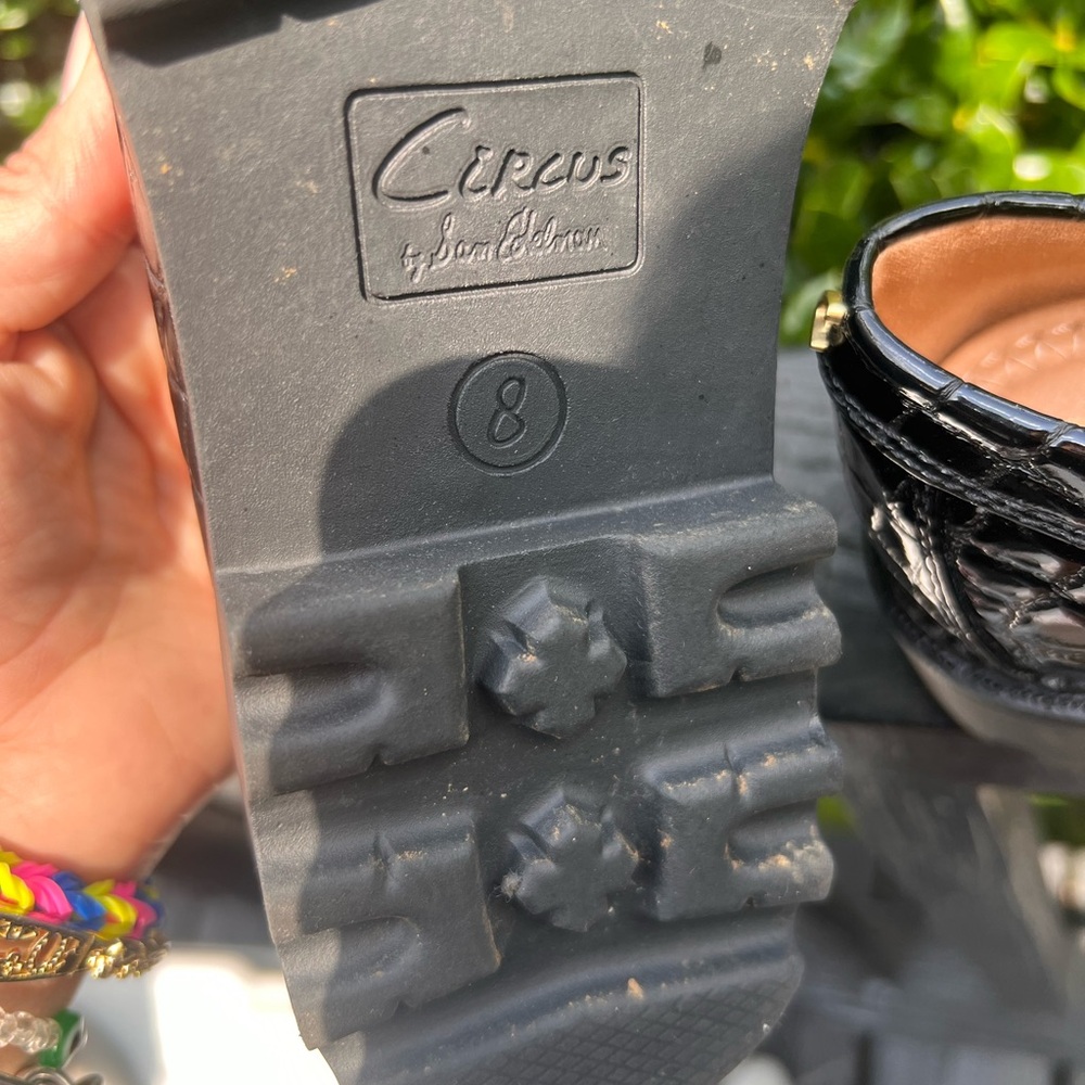 Circus by Sam Edelman Deana Black Croc Patent  Loafer. - Picture 5 of 6